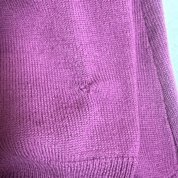 Ann Taylor Deep Pink Merino Wool  Cardigan Sweater Size Medium Flaw - Picture 9 of 10